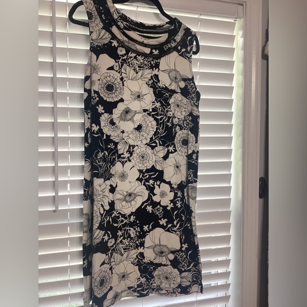 Talbots Monochrome Floral Patterned Top